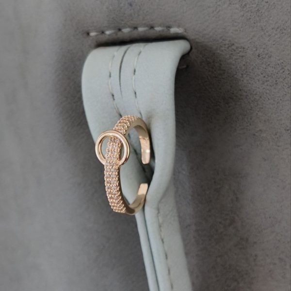 HANGING CIRCLE RING