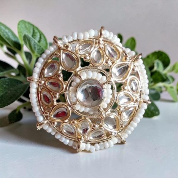WHITE LACE SINGLE CENTRIC POLKI ADJUSTABLE RING